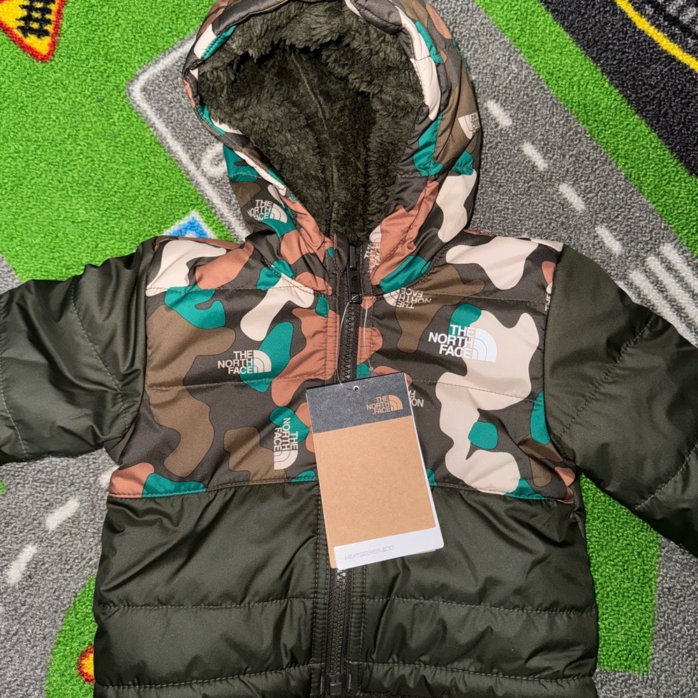 reversible north face jacket 3-6m